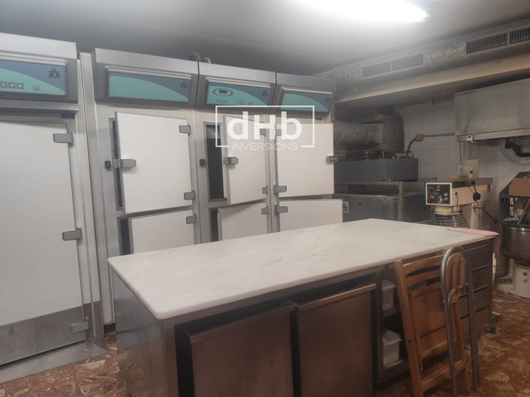 27631220